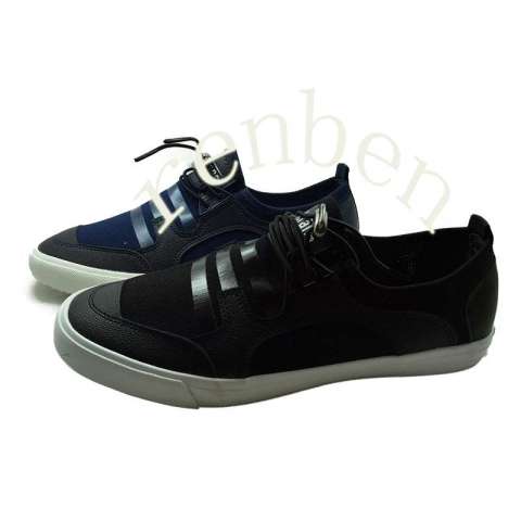 New Hot Sale Style Men′s Casual Canvas Shoes